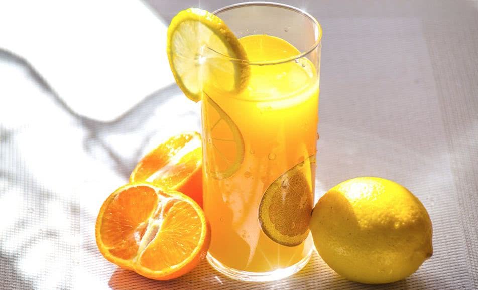 補(bǔ)充維生素C，促進(jìn)鐵的吸收