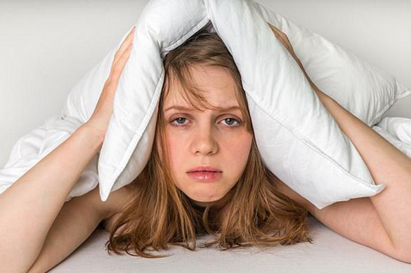 神經(jīng)緊繃睡不好，那你是缺這個了