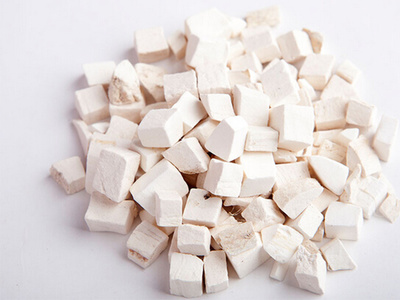 葛根能調(diào)節(jié)內(nèi)分泌，補(bǔ)充雌激素，但4類人不宜多吃